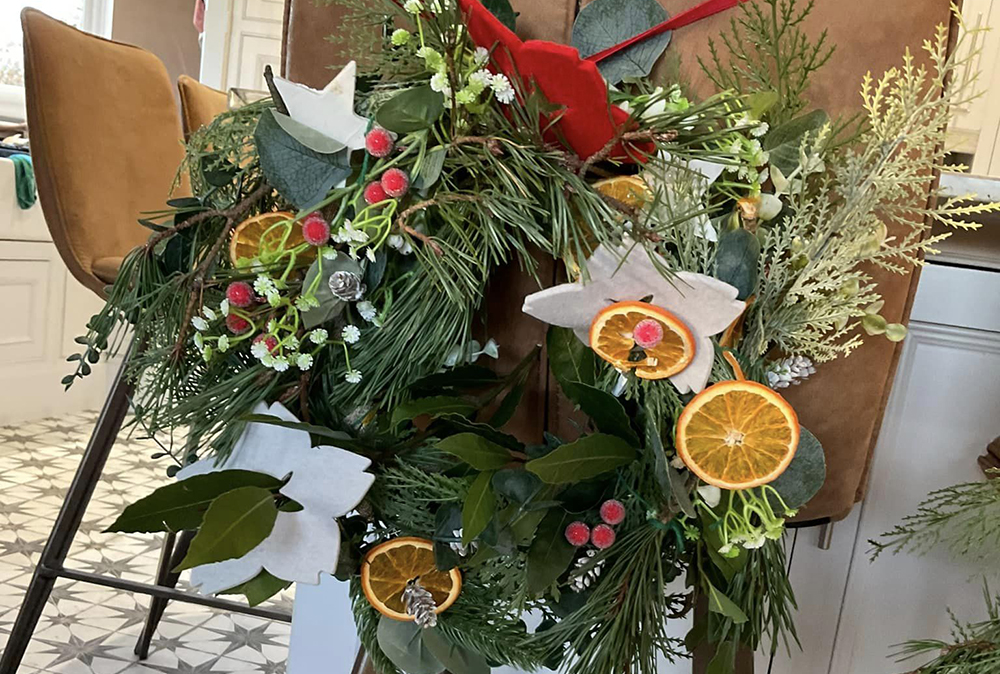Dementia Day Club - Tapestry Day Club preparing for Christmas